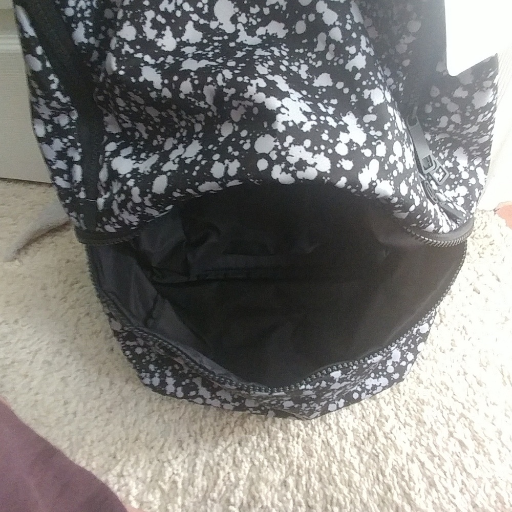 Extra pics Lululemon city adventure